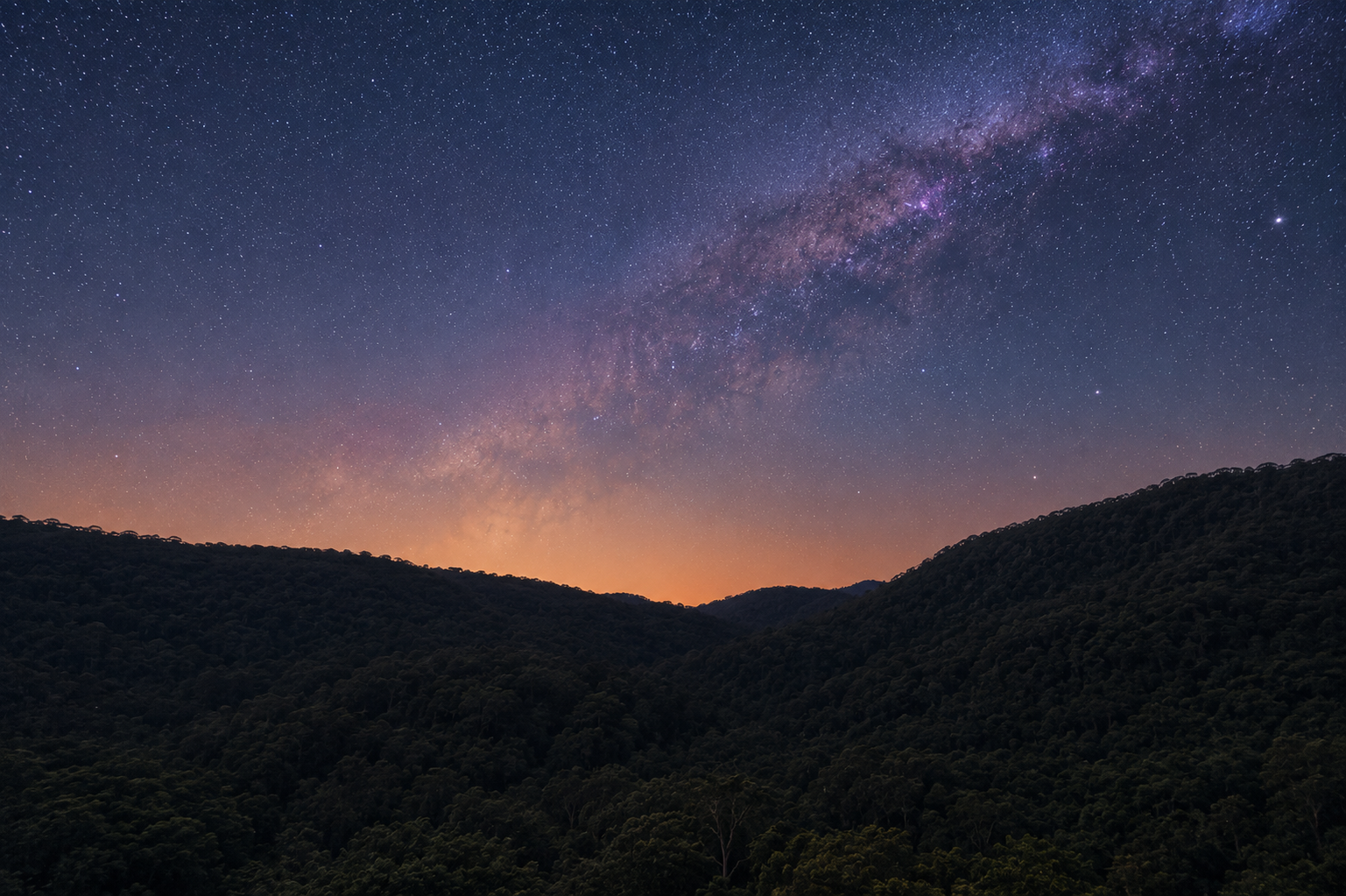 Night sky and Milky Way over Tamborine Mountain